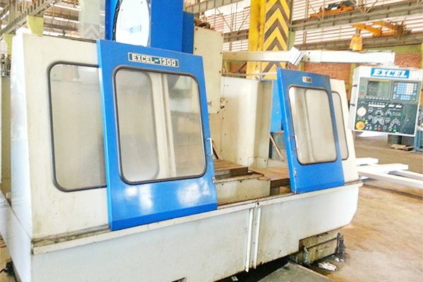 CNC Vertical Machining Center Model : EXCEL 1300